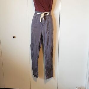 BDG casual tie up utility style pants Size 6
